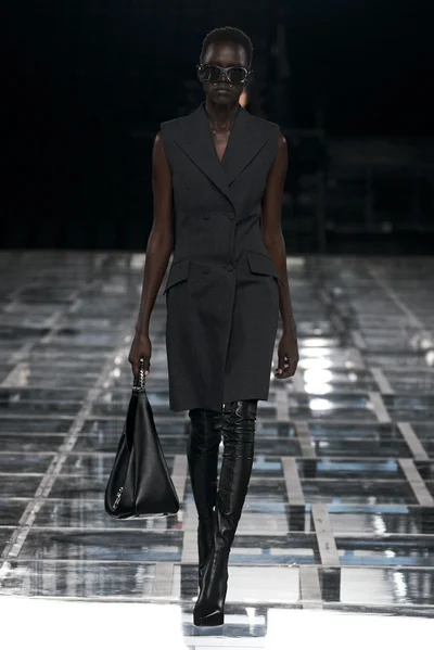 Look 66